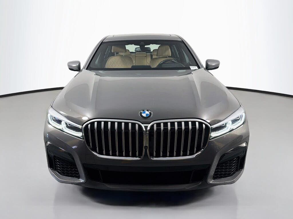 2020 BMW 740i