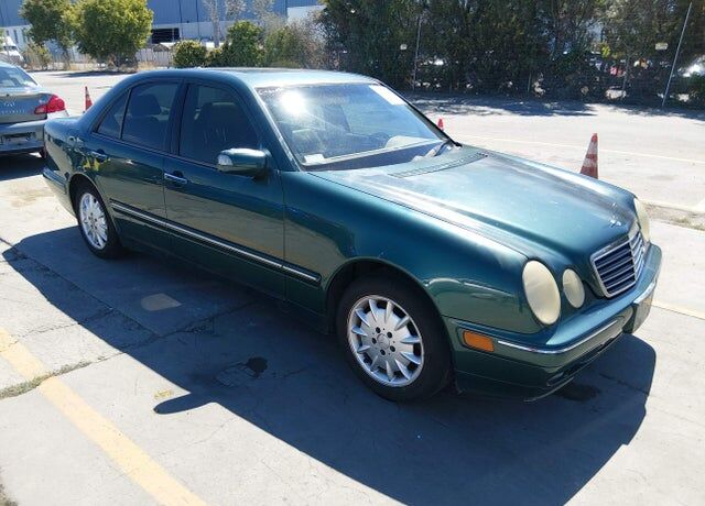 2001 MERCEDES-BENZ E-Class
