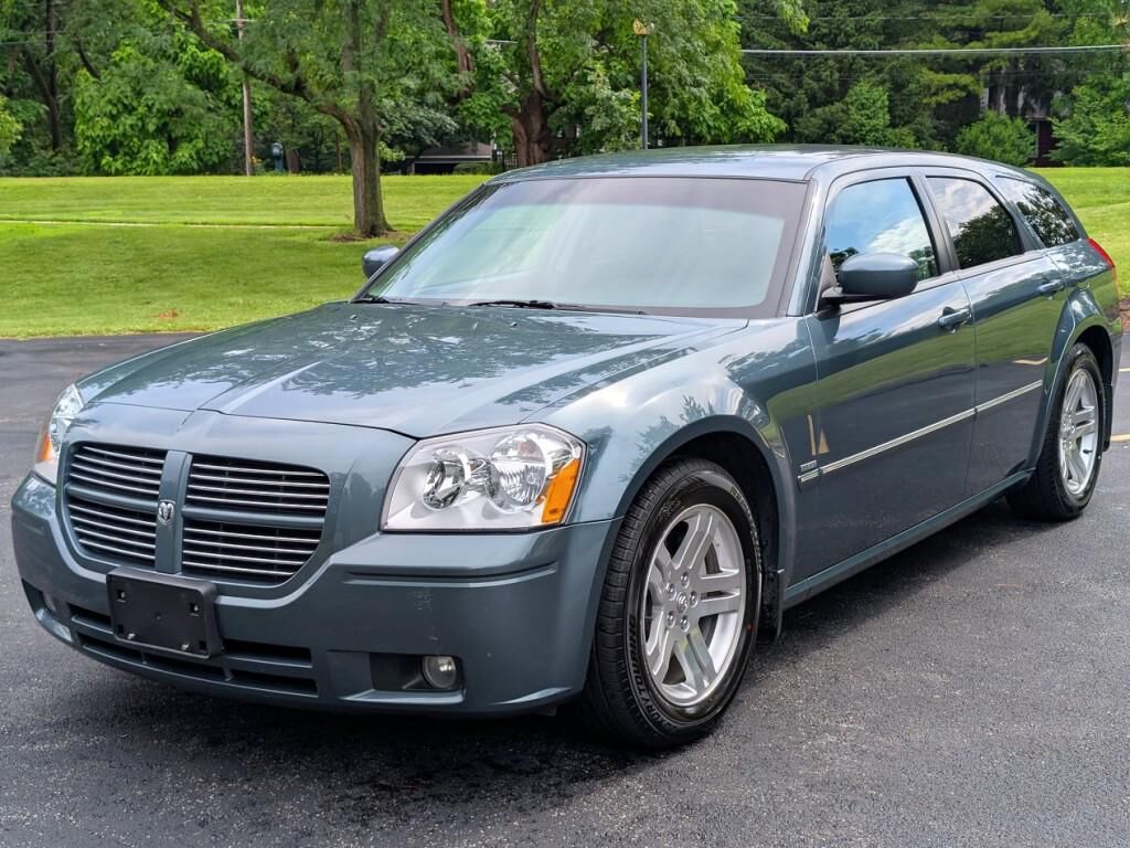 2005 DODGE Magnum