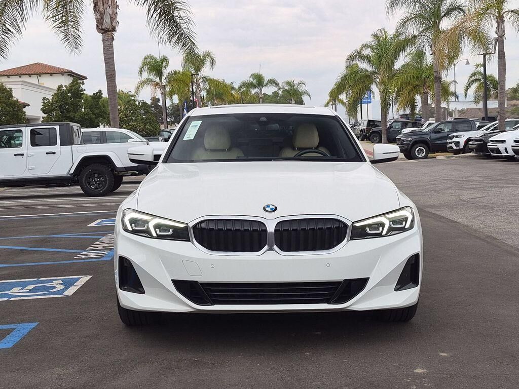 2023 BMW 330i