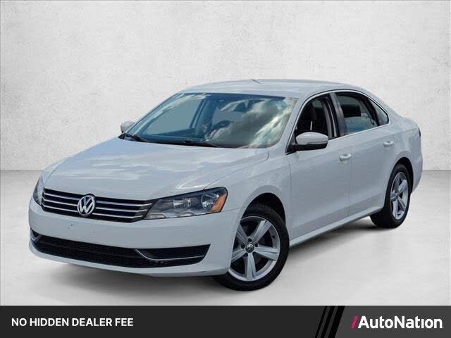 2013 VOLKSWAGEN Passat