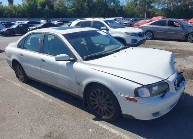 2004 VOLVO S80