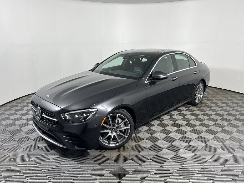 2022 MERCEDES-BENZ E-Class