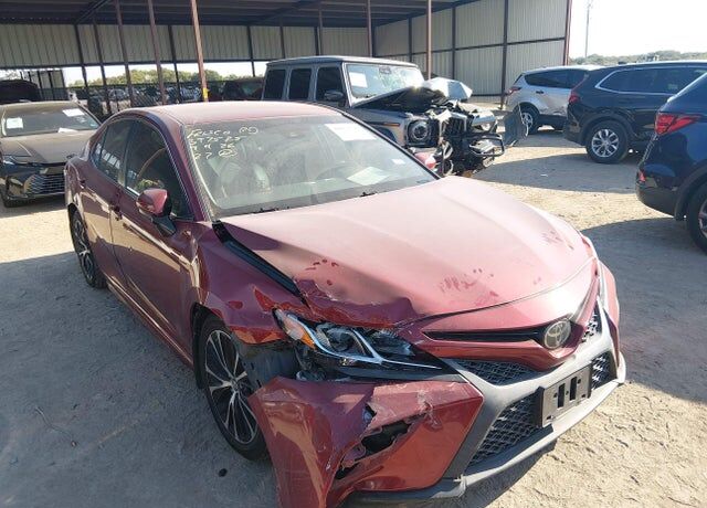 2018 TOYOTA Camry