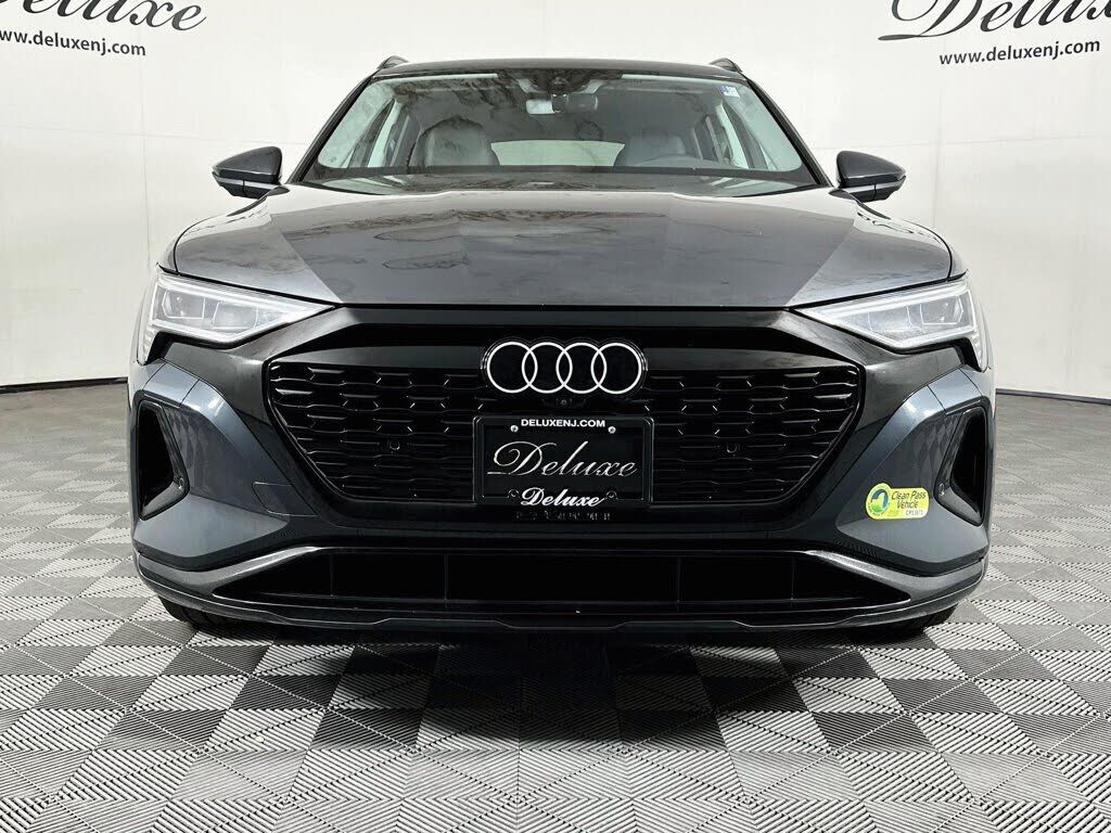 2024 Audi Q8