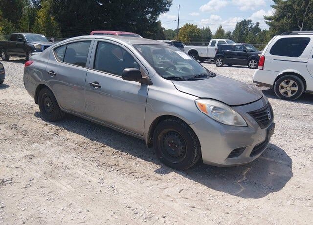 2013 NISSAN Versa