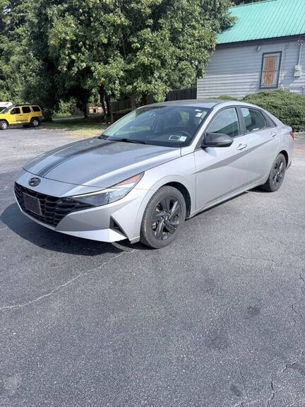 2023 HYUNDAI Elantra