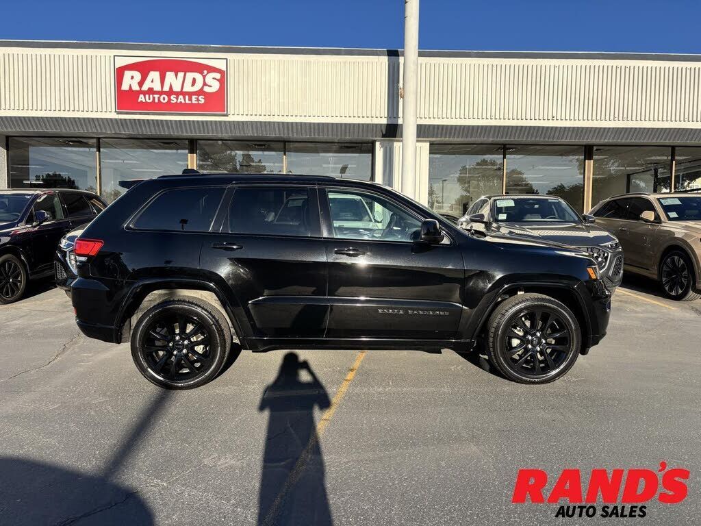 2017 JEEP Grand Cherokee