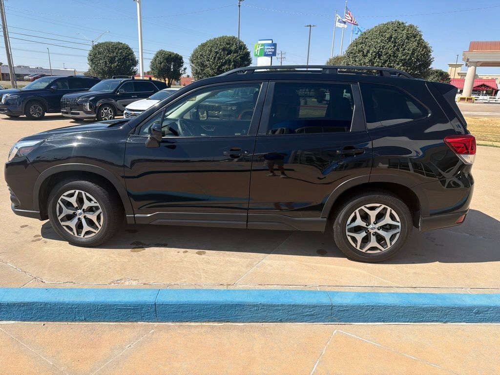 2023 SUBARU Forester