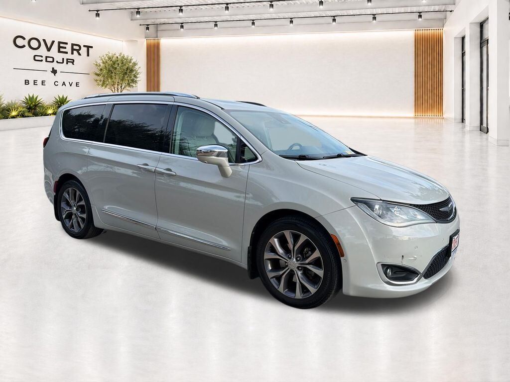 2017 CHRYSLER Pacifica