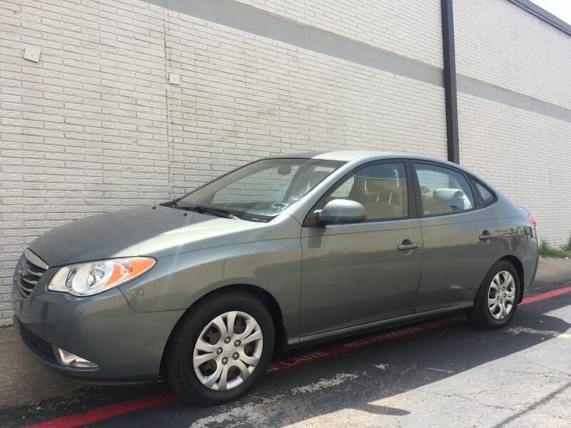 2010 HYUNDAI Elantra