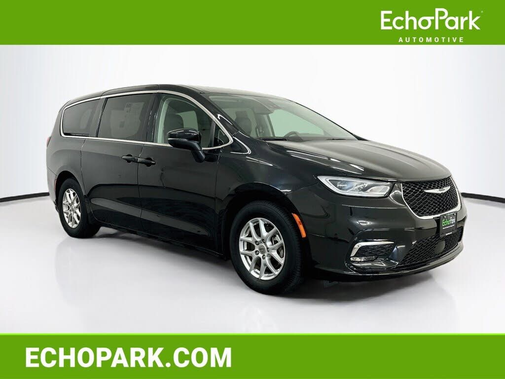 2023 CHRYSLER Pacifica