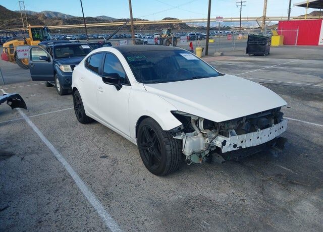 2017 MAZDA Mazda3