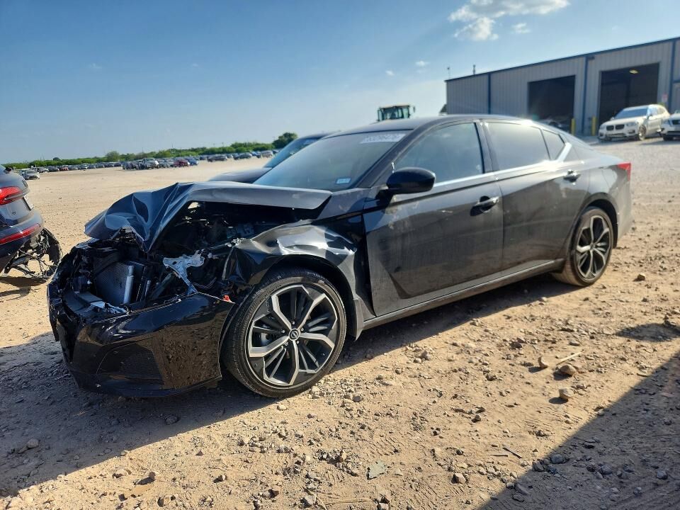 2025 NISSAN Altima