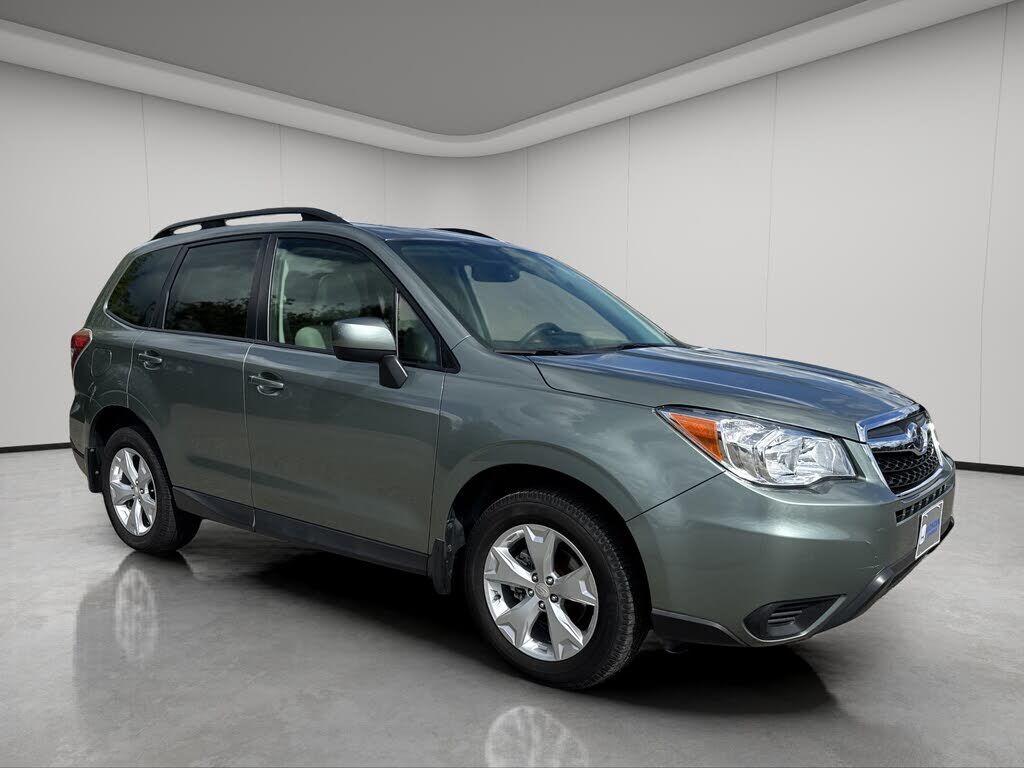 2015 SUBARU Forester