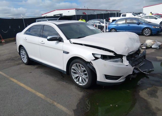 2016 FORD Taurus