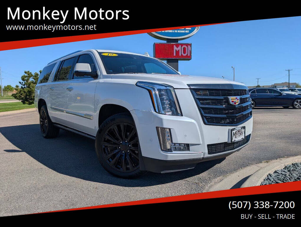 2019 CADILLAC Escalade ESV