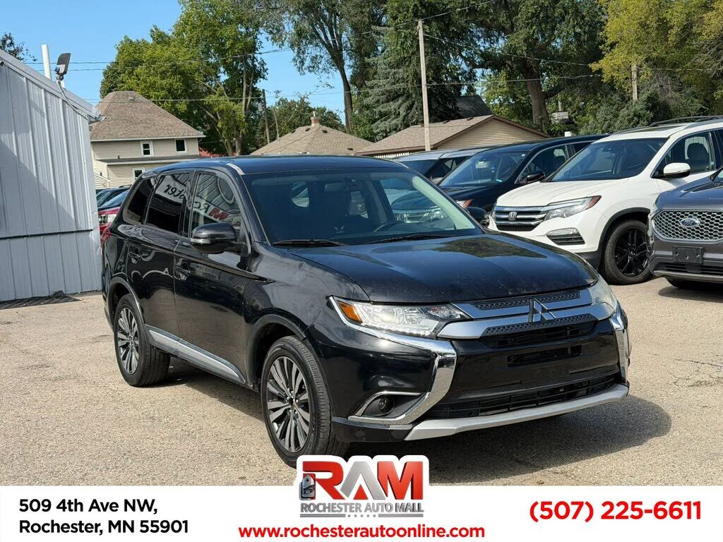2019 MITSUBISHI Outlander