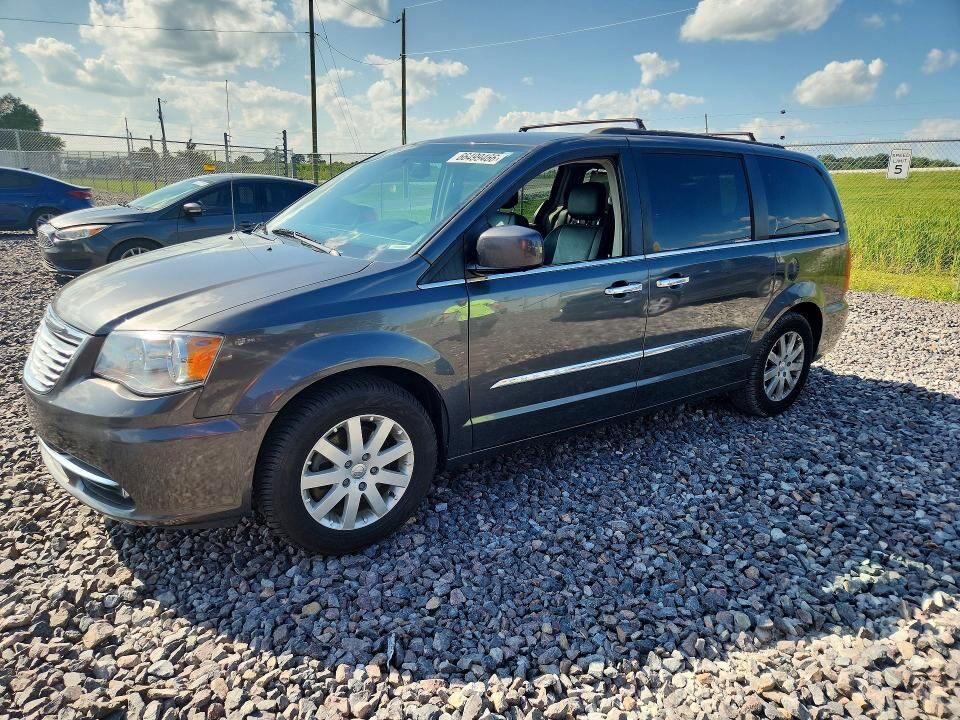 2016 CHRYSLER Town and Country