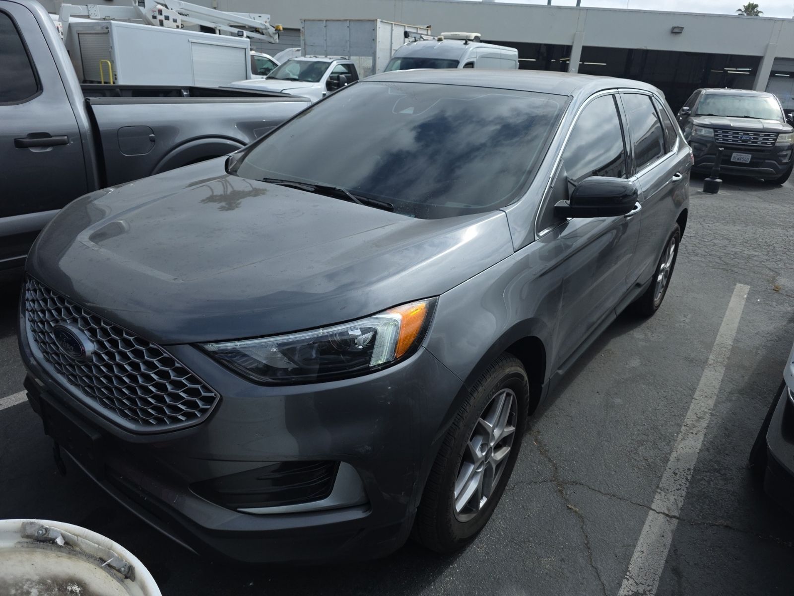 2023 FORD Edge