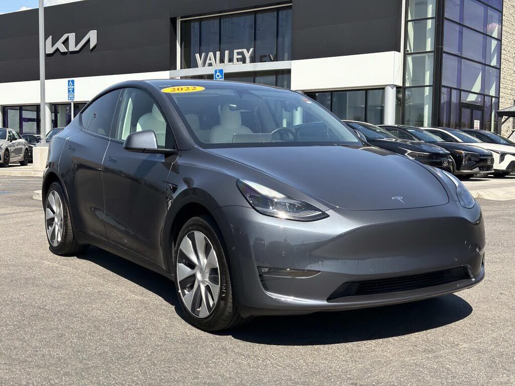 2022 TESLA Model Y