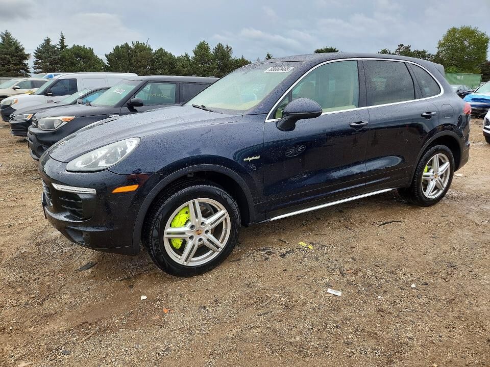 2015 PORSCHE Cayenne