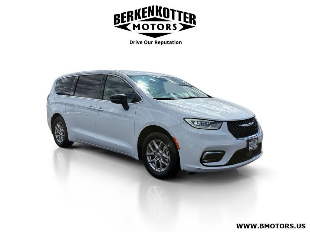 2024 CHRYSLER Pacifica