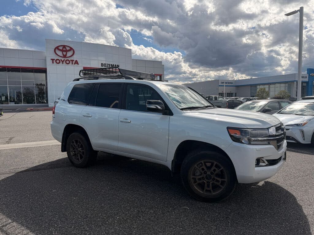 2021 TOYOTA Land Cruiser