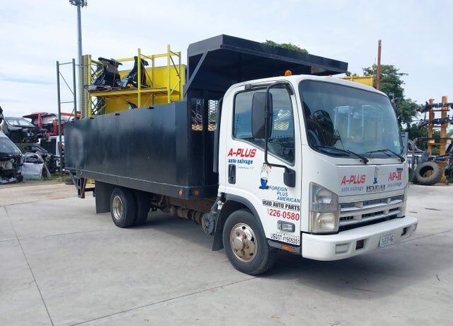 2010 ISUZU NPR