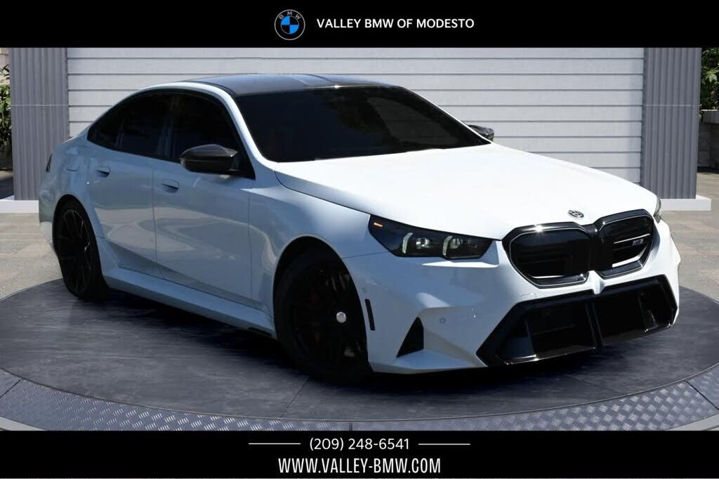 2025 BMW M5