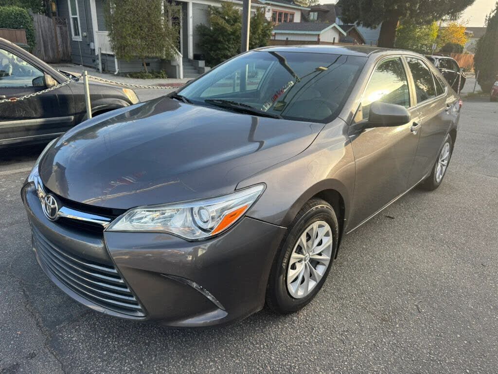 2016 TOYOTA Camry