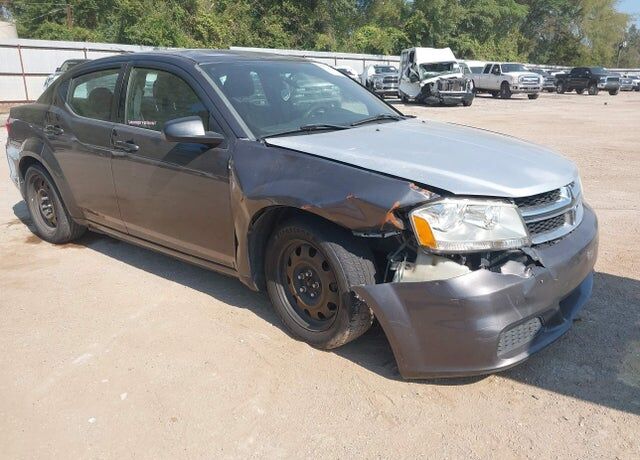 2014 DODGE Avenger