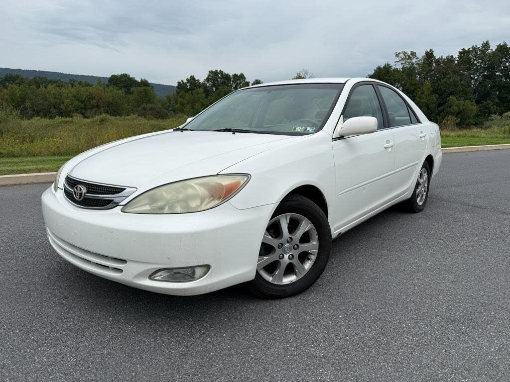 2004 TOYOTA Camry