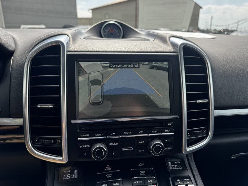 2014 PORSCHE Cayenne