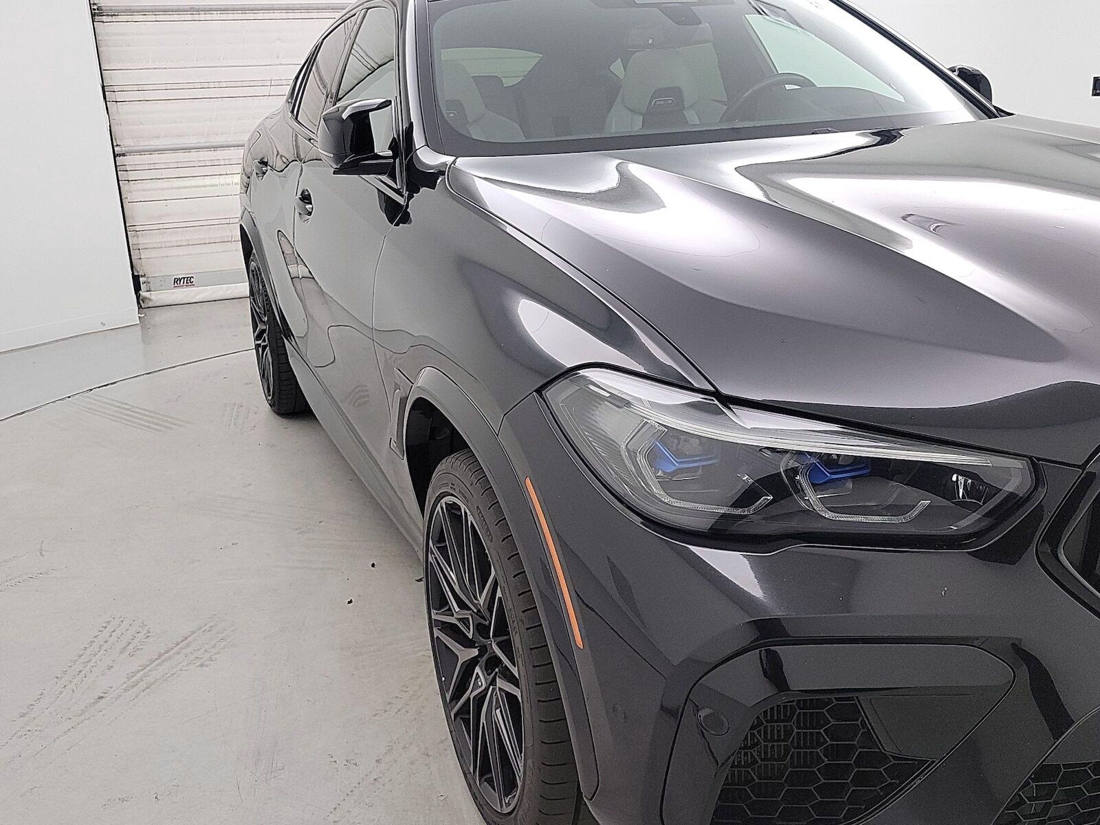 2022 BMW X6