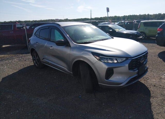 2024 FORD Escape