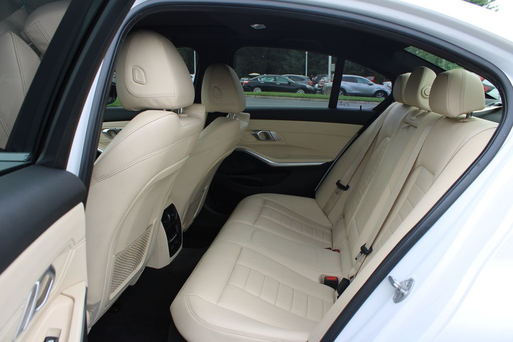 2020 BMW 330i
