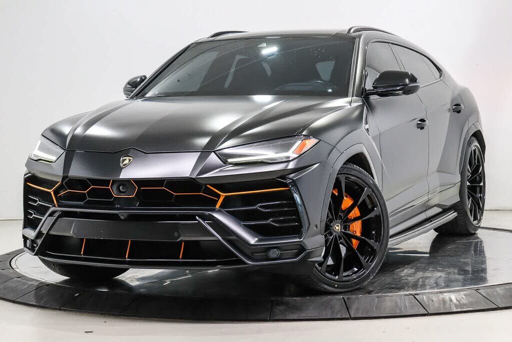 2021 LAMBORGHINI URUS