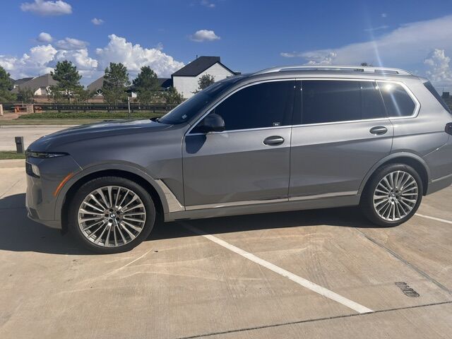 2025 BMW X7