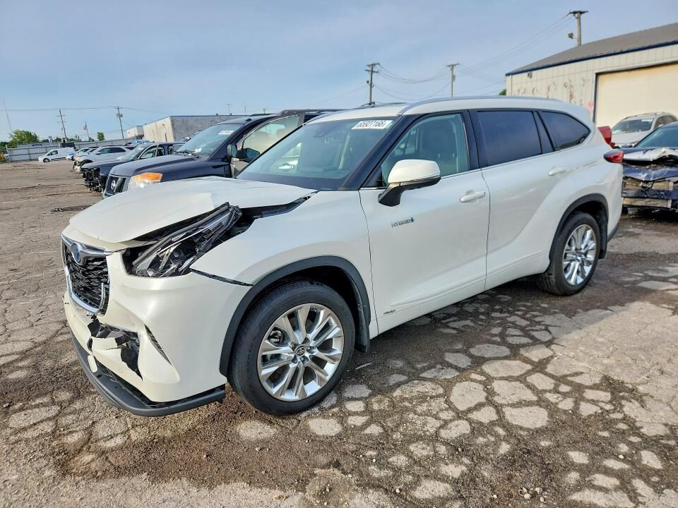2021 TOYOTA Highlander