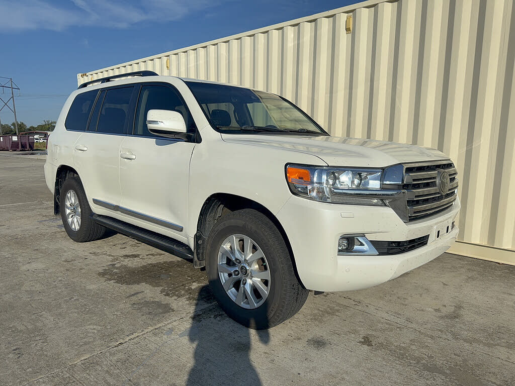 2018 TOYOTA Land Cruiser