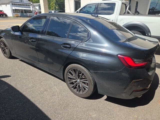 2023 BMW 330i