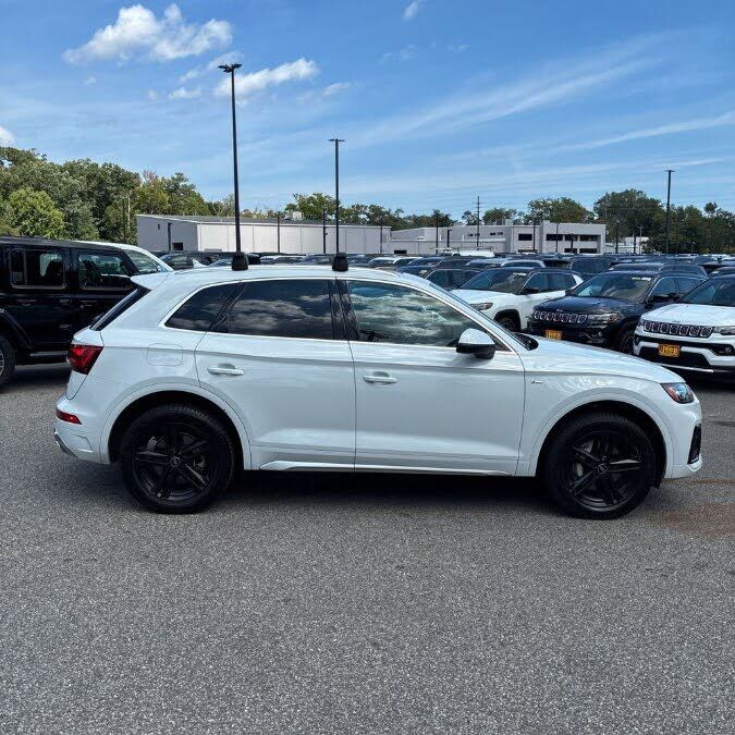 2024 AUDI Q5 e