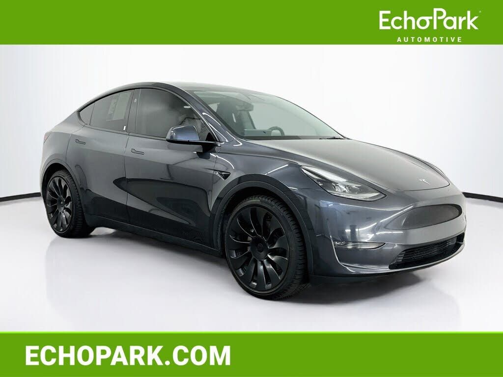 2024 TESLA Model Y