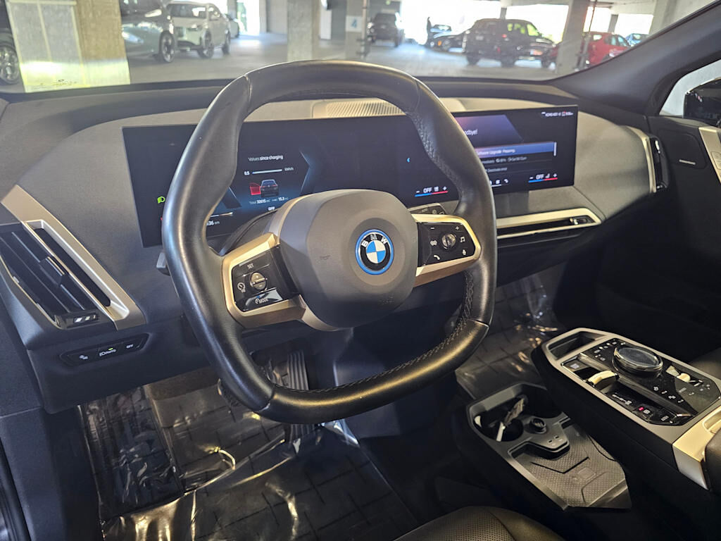 2024 BMW iX