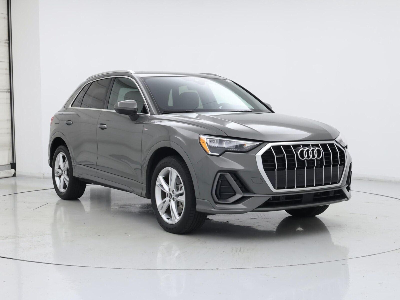 2022 Audi Q3