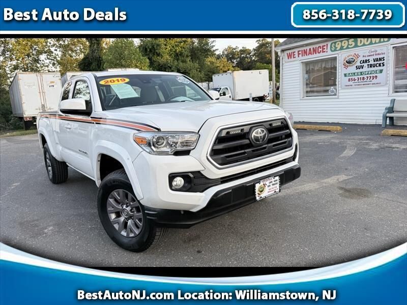 2019 TOYOTA Tacoma
