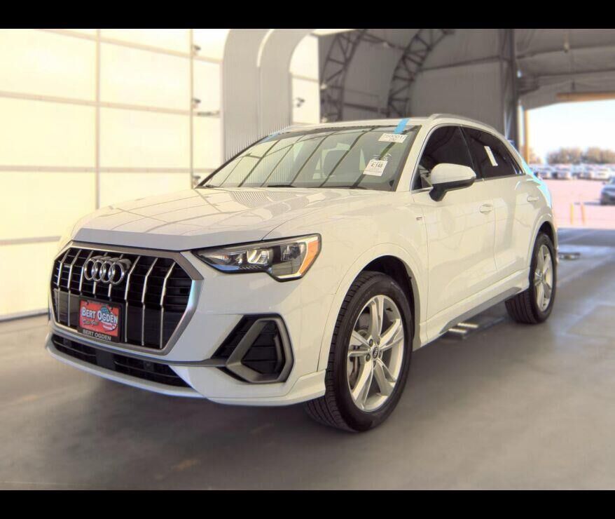 2022 Audi Q3