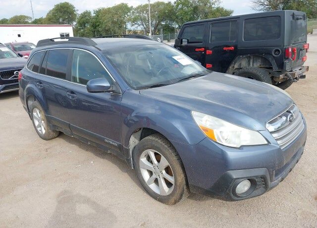 2013 SUBARU Outback