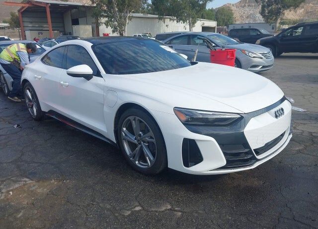 2024 AUDI e-tron GT